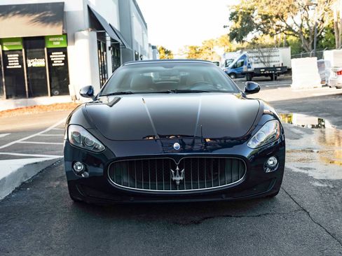 Used 2011 Maserati GranTurismo Convertible RWD image 3