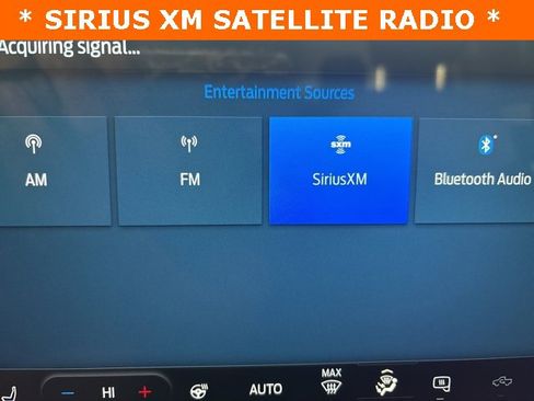 New 2025 Ford Maverick XLT w/ Equipment Group 301A image 9