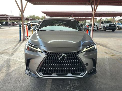 Used 2024 Lexus NX 250 FWD image 2