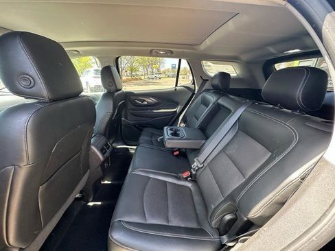 Used 2022 GMC Terrain SLT w/ Tech Package AWD/4WD image 12