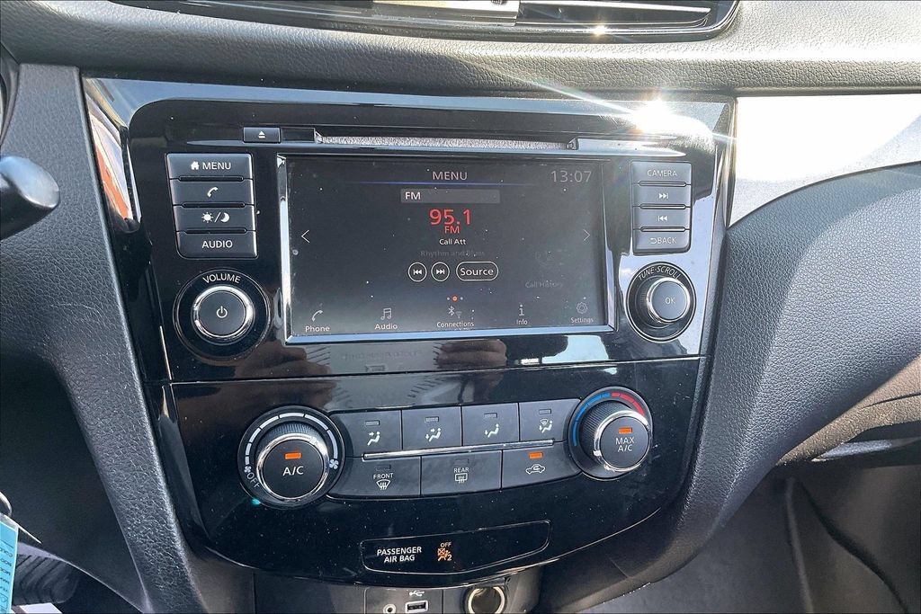 Used 2019 Nissan Rogue Sport S AWD/4WD image 35