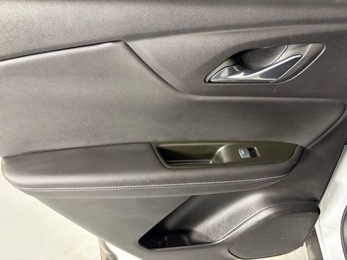 Used 2025 Chevrolet Blazer LT image 33