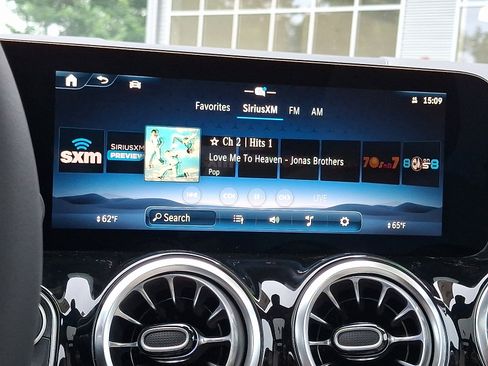 Used 2026 Mercedes-Benz GLA 250 4MATIC image 23