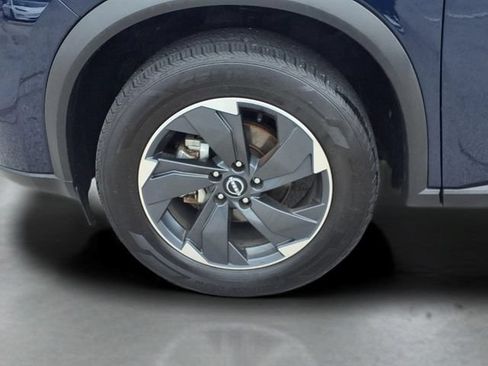 Used 2024 Nissan Rogue SV AWD/4WD image 21