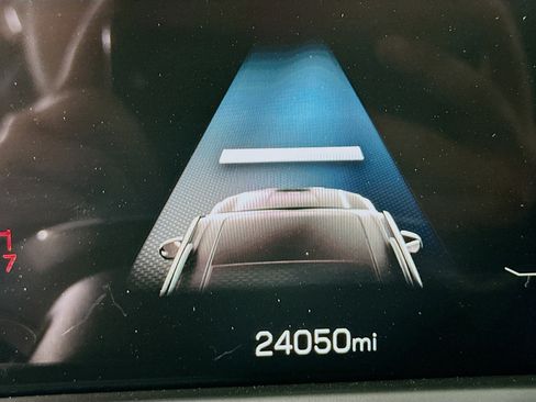 Used 2025 GMC Acadia Elevation image 19