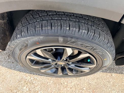 Used 2022 Chevrolet TrailBlazer LT w/ Convenience Package AWD/4WD image 10