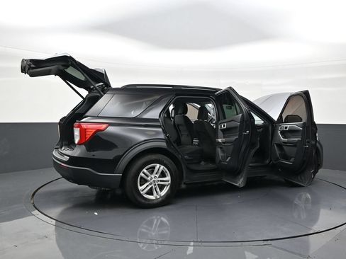 Used 2021 Ford Explorer XLT RWD image 28