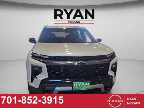 Used 2024 Chevrolet Traverse Z71 w/ Enhanced Driving Package image 8