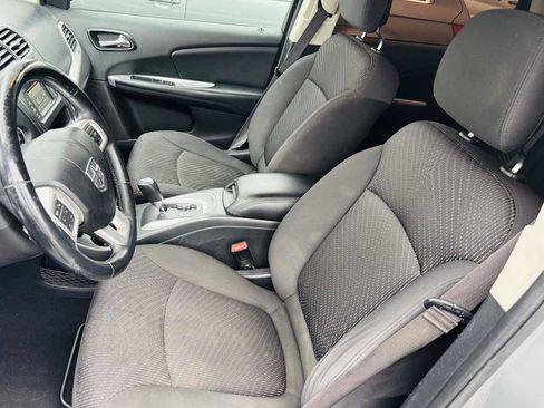 Used 2016 Dodge Journey SE w/ Flexible Seating Group FWD image 9