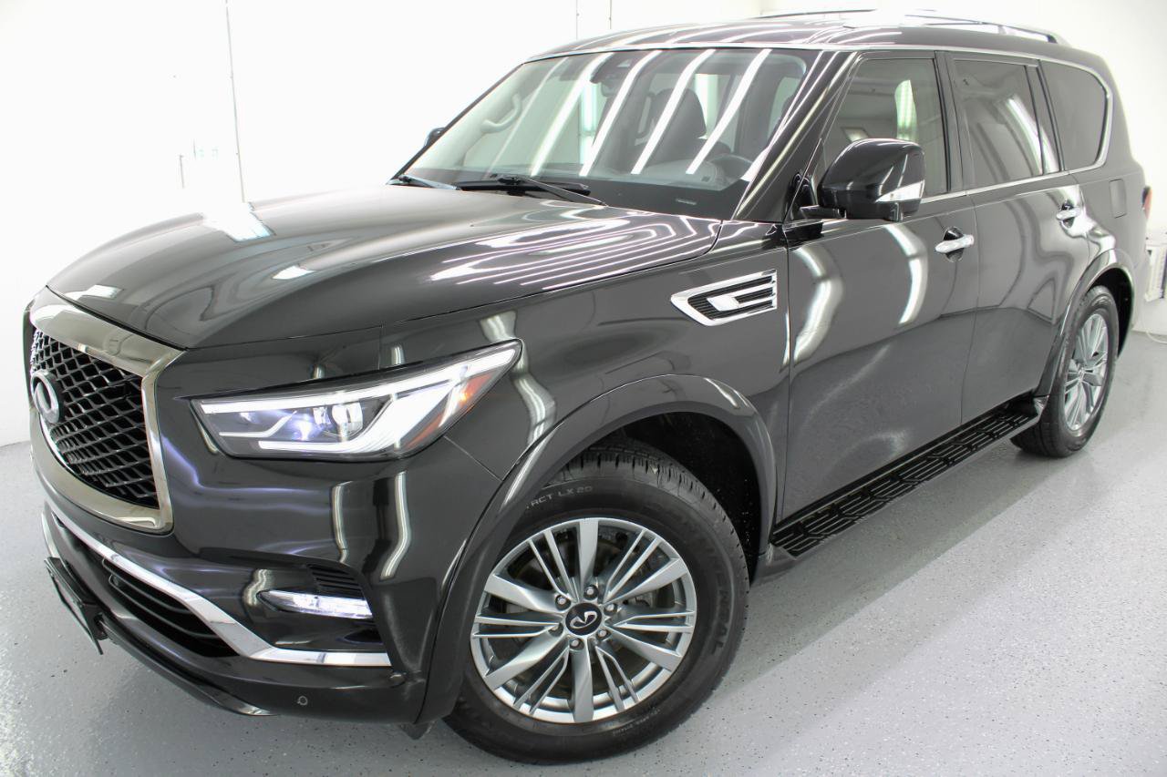 Used 2021 INFINITI QX80 Luxe w/ All-Season Package RWD image 2