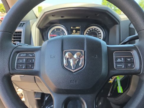 Used 2018 RAM 2500 Tradesman w/ Chrome Appearance Group AWD/4WD image 23