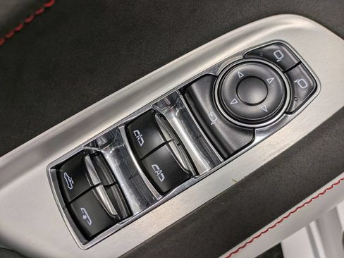 Used 2023 Chevrolet Corvette Stingray Premium Conv w/ Z51 Performance Package RWD image 11
