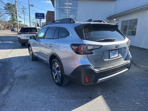 Used 2022 Subaru Outback Limited AWD/4WD image 5