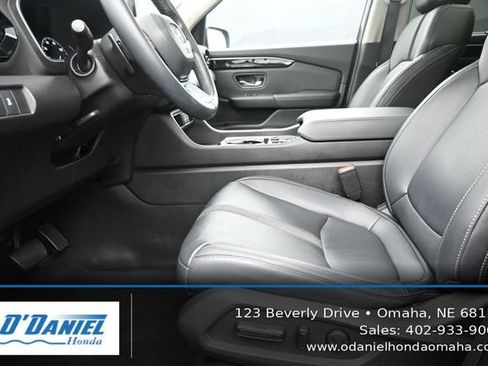 Used 2024 Honda Pilot Touring image 25