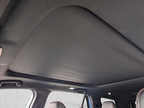 Used 2025 Honda Pilot TrailSport image 25