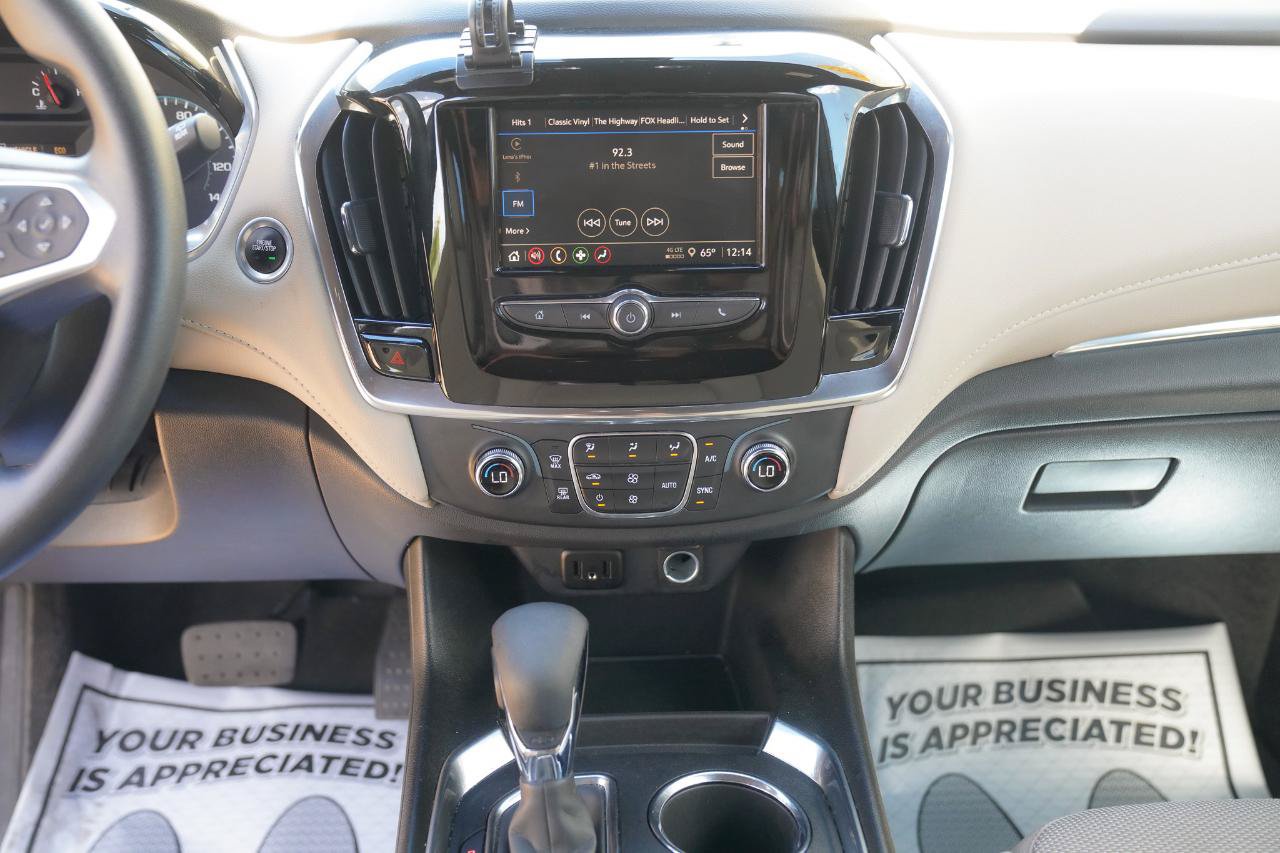 Used 2023 Chevrolet Traverse LS AWD/4WD image 39