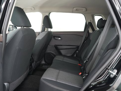 Used 2023 Nissan Rogue SV AWD/4WD image 14