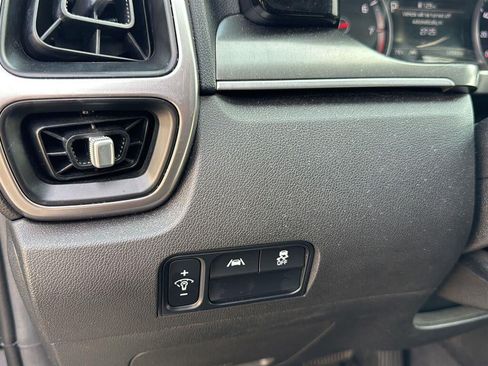 Used 2021 Kia Sorento S w/ Panoramic Sunroof Package FWD image 24
