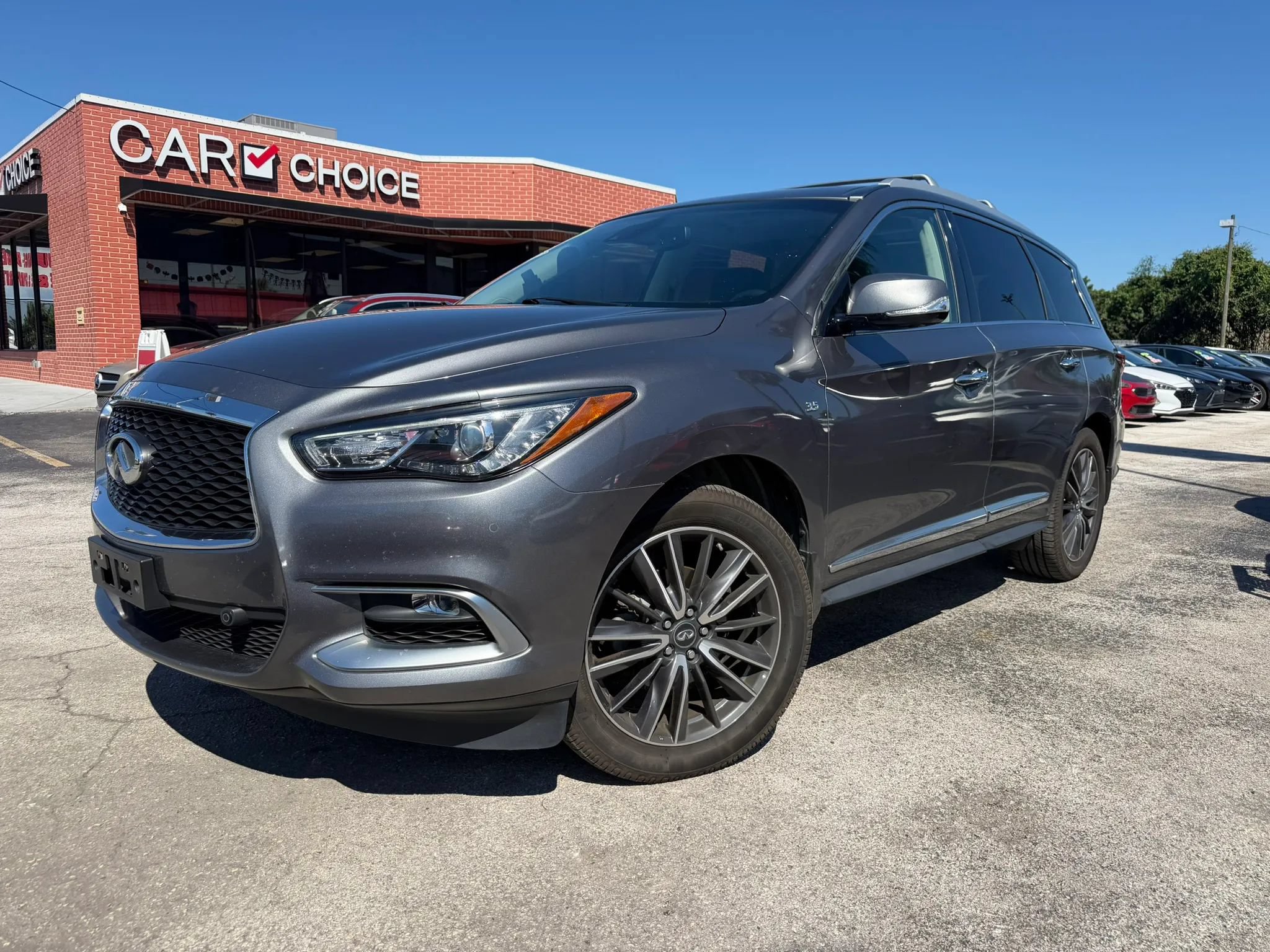 Used 2016 INFINITI QX60 Luxe w/ Deluxe Technology Package AWD/4WD image 1