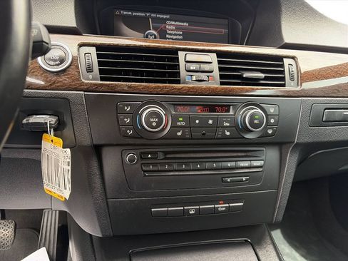 Used 2011 BMW M3 Coupe RWD image 27