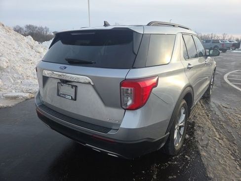 Used 2022 Ford Explorer XLT w/ Equipment Group 202A image 41