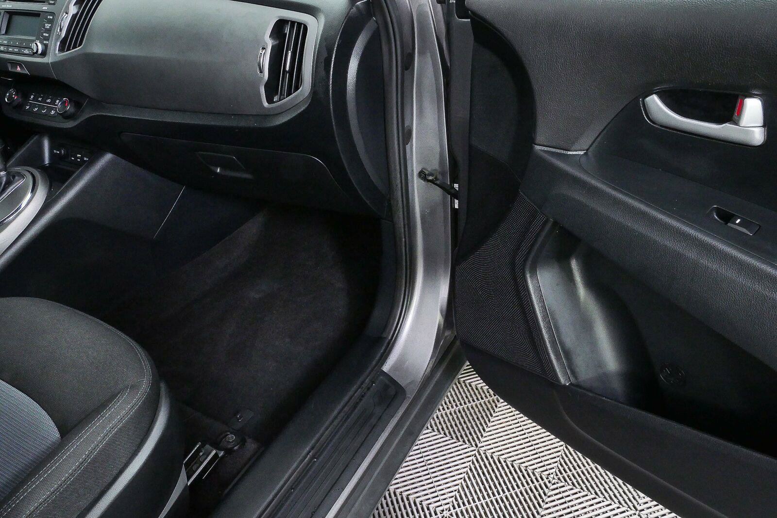 Used 2016 Kia Sportage LX FWD image 21
