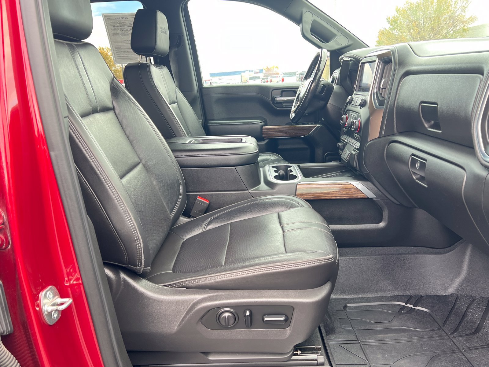Used 2019 Chevrolet Silverado 1500 High Country w/ High Country Premium Package AWD/4WD image 24