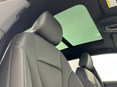 New 2026 Audi Q8 Premium Plus image 16