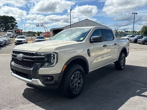 Used 2025 Ford Ranger XLT w/ Equipment Group 301A High AWD/4WD image 8