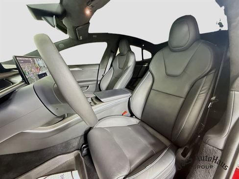 Used 2022 Tesla Model S Plaid image 11