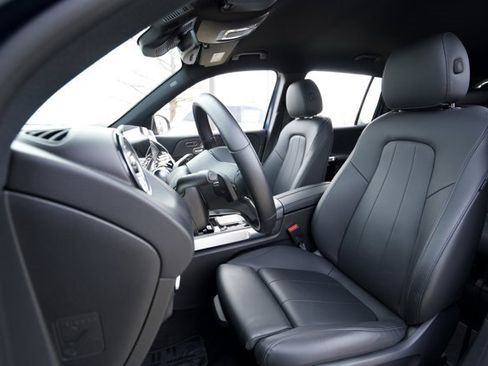 Certified 2023 Mercedes-Benz EQB 300 4MATIC image 37