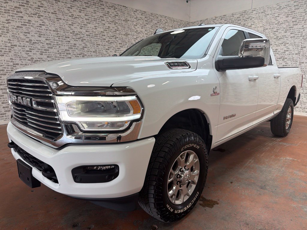 Used 2024 RAM 2500 Laramie AWD/4WD image 3