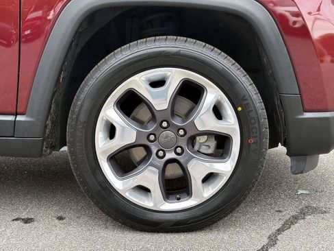 Used 2022 Jeep Compass Limited AWD/4WD image 31