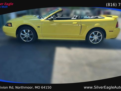 Used 2003 Ford Mustang GT RWD image 2