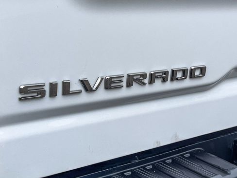 Used 2023 Chevrolet Silverado 2500 LTZ w/ LTZ Plus Package image 9