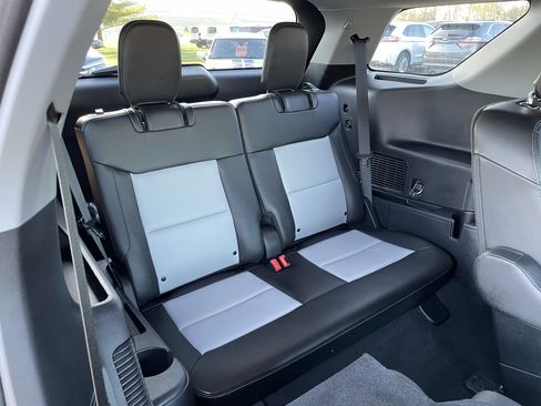 Used 2023 Ford Explorer XLT w/ Equipment Group 202A image 40