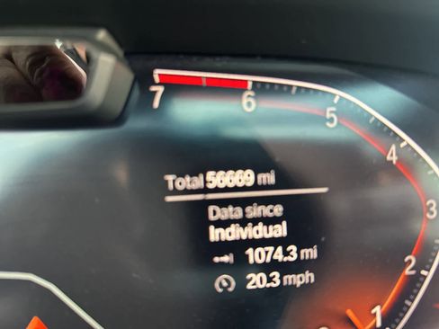 Used 2019 BMW X5 xDrive50i w/ M Sport Package image 26