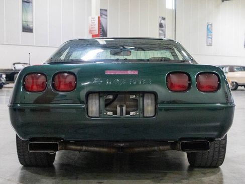 Used 1994 Chevrolet Corvette Coupe RWD image 6