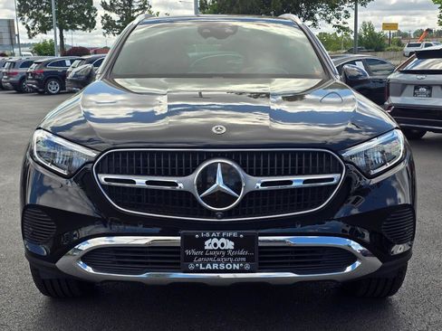 Used 2024 Mercedes-Benz GLC 300 4MATIC w/ Driver Assistance Package image 9