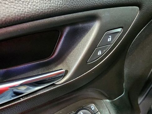 Used 2024 Chevrolet Equinox LT FWD image 18