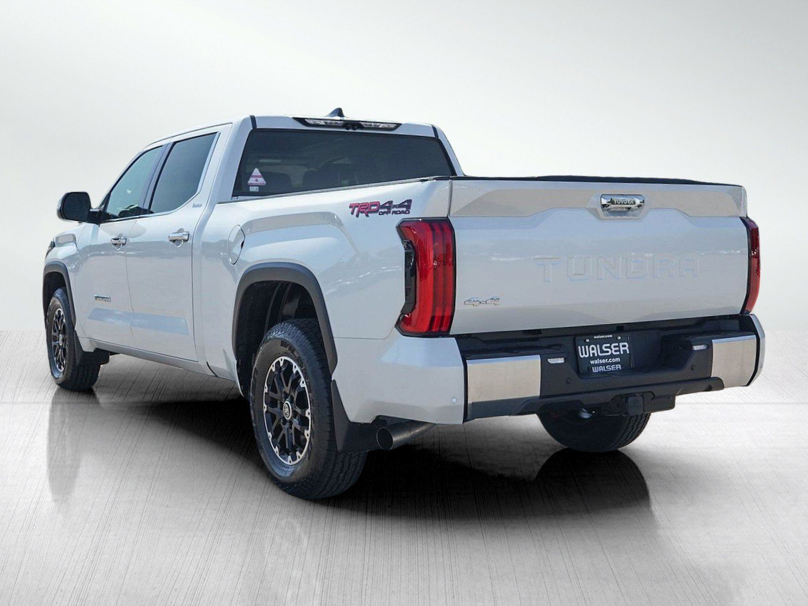 Used 2022 Toyota Tundra Limited AWD/4WD image 3