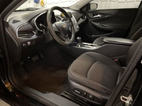 Used 2020 Chevrolet Malibu LT image 23