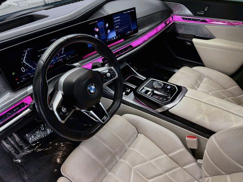 Used 2023 BMW 760i xDrive w/ Executive Package AWD/4WD image 7