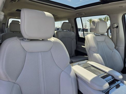 Certified 2022 Jeep Wagoneer Series II w/ Premium Group I RWD image 33
