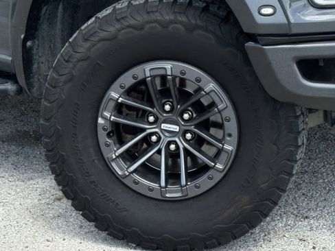 Used 2020 Ford F150 Raptor w/ Equipment Group 802A Luxury AWD/4WD image 9