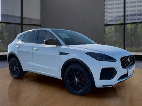 Used 2024 Jaguar E-PACE R-Dynamic SE image 2