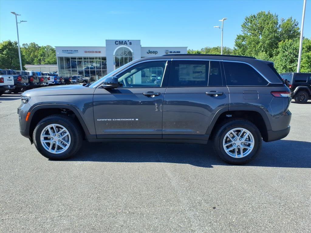 New 2026 Jeep Grand Cherokee Laredo AWD/4WD image 6