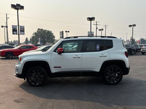 Used 2023 Jeep Renegade Latitude AWD/4WD image 8