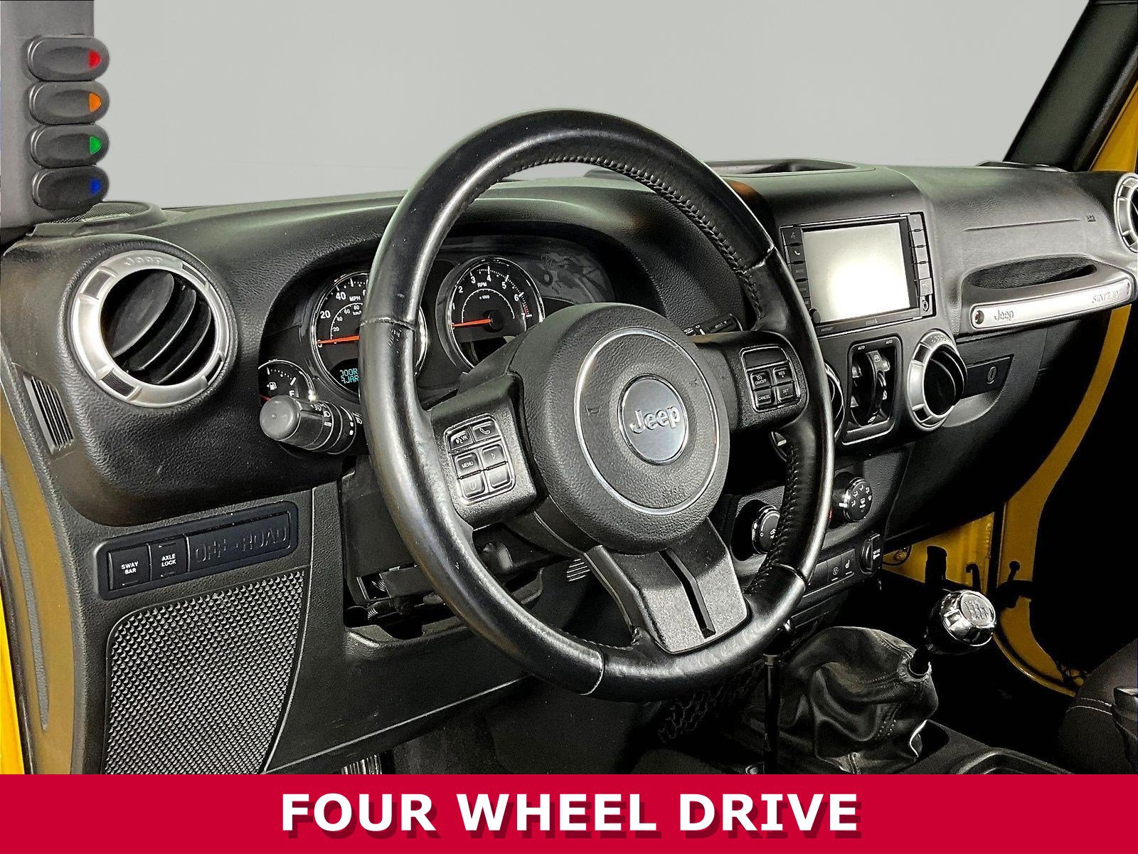 Used 2015 Jeep Wrangler Unlimited Rubicon w/ Connectivity Group AWD/4WD image 14