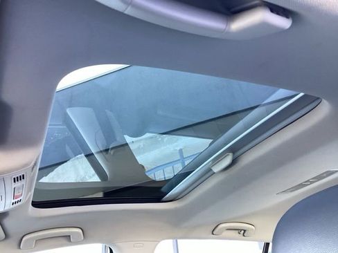 Used 2020 Volkswagen Golf 4-Door image 15